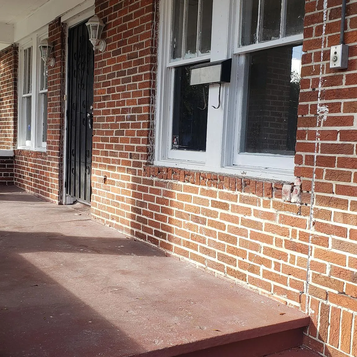 3 bed, 1025 sqft, $1,300 — Photo 3