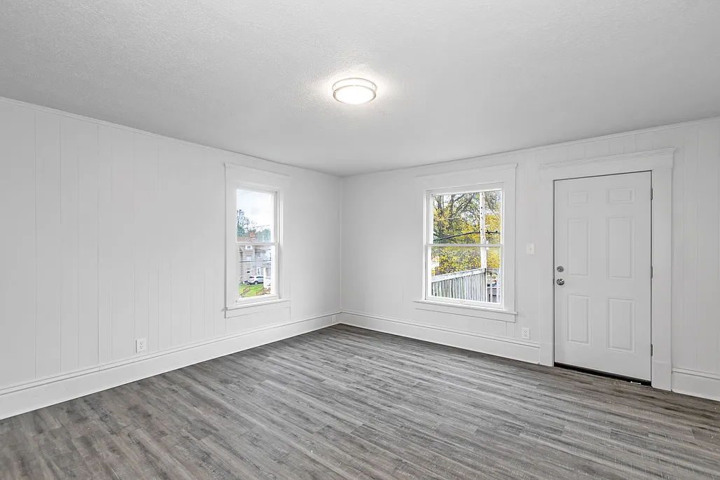 2 bed, 1000 sqft, $995 — Photo 3