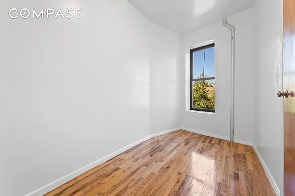 Rented by Compass | media 9