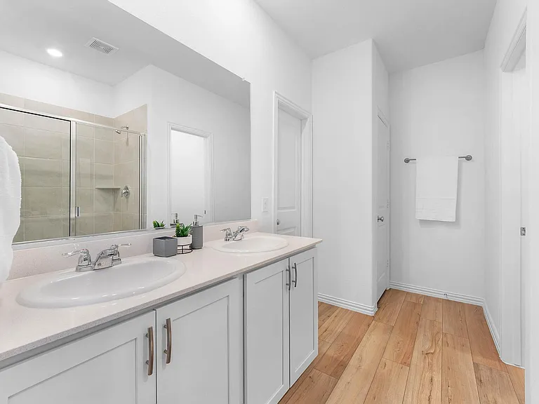 513 Macdonald Way — Photo 13