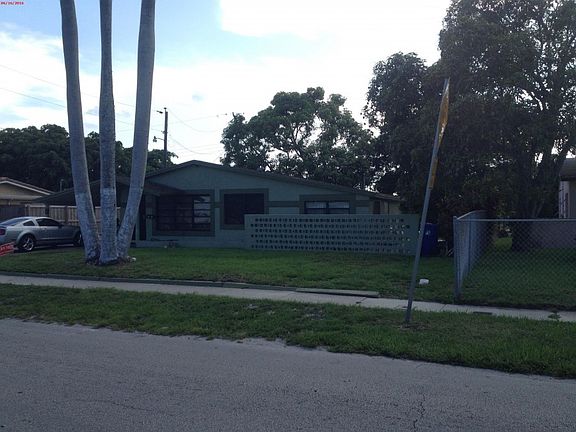 3rd image of 1831 NW 28th Ave