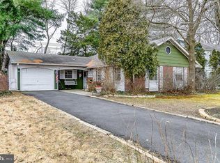 80 Pheasant Ln, Willingboro, NJ 08046