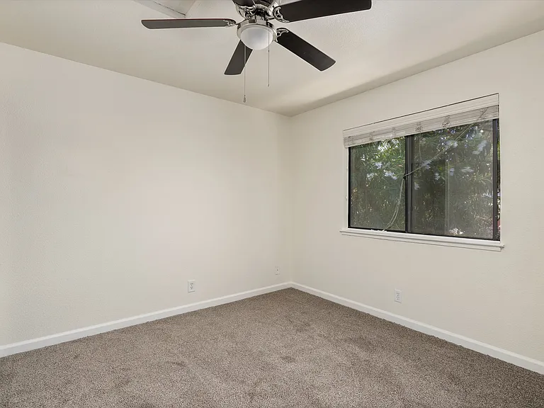 1114 Nord Ave #36 — Photo 16