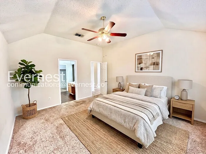 7912 Boylston Dr — Photo 3