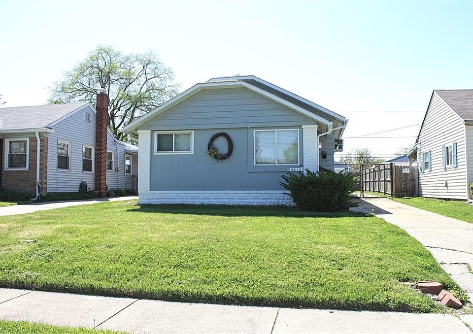 1st image of 2318 S Villa Ave
