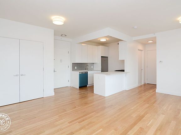 3rd image of 1127 Flatbush Ave #6C