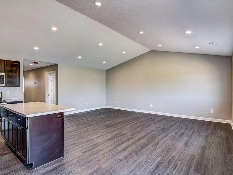 1355 Blue Jay Pl — Photo 5
