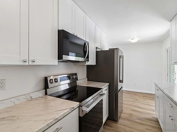 4th image of 8717 Carribean Way
