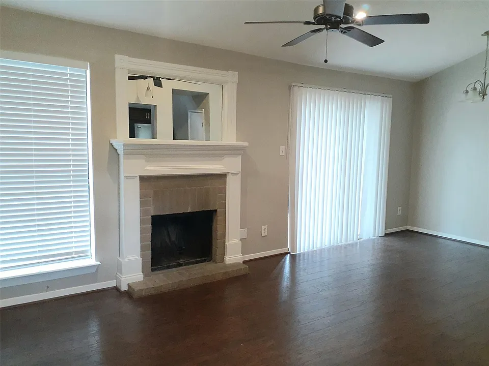 3500 Tangle Brush Dr #24