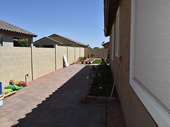 3rd image of 37459 W Frascati Ave