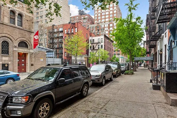 Sold by Sotheby's International Realty | media 15