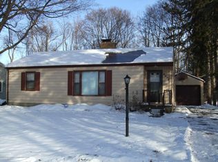2908 Delta St, Lansing, MI 48906