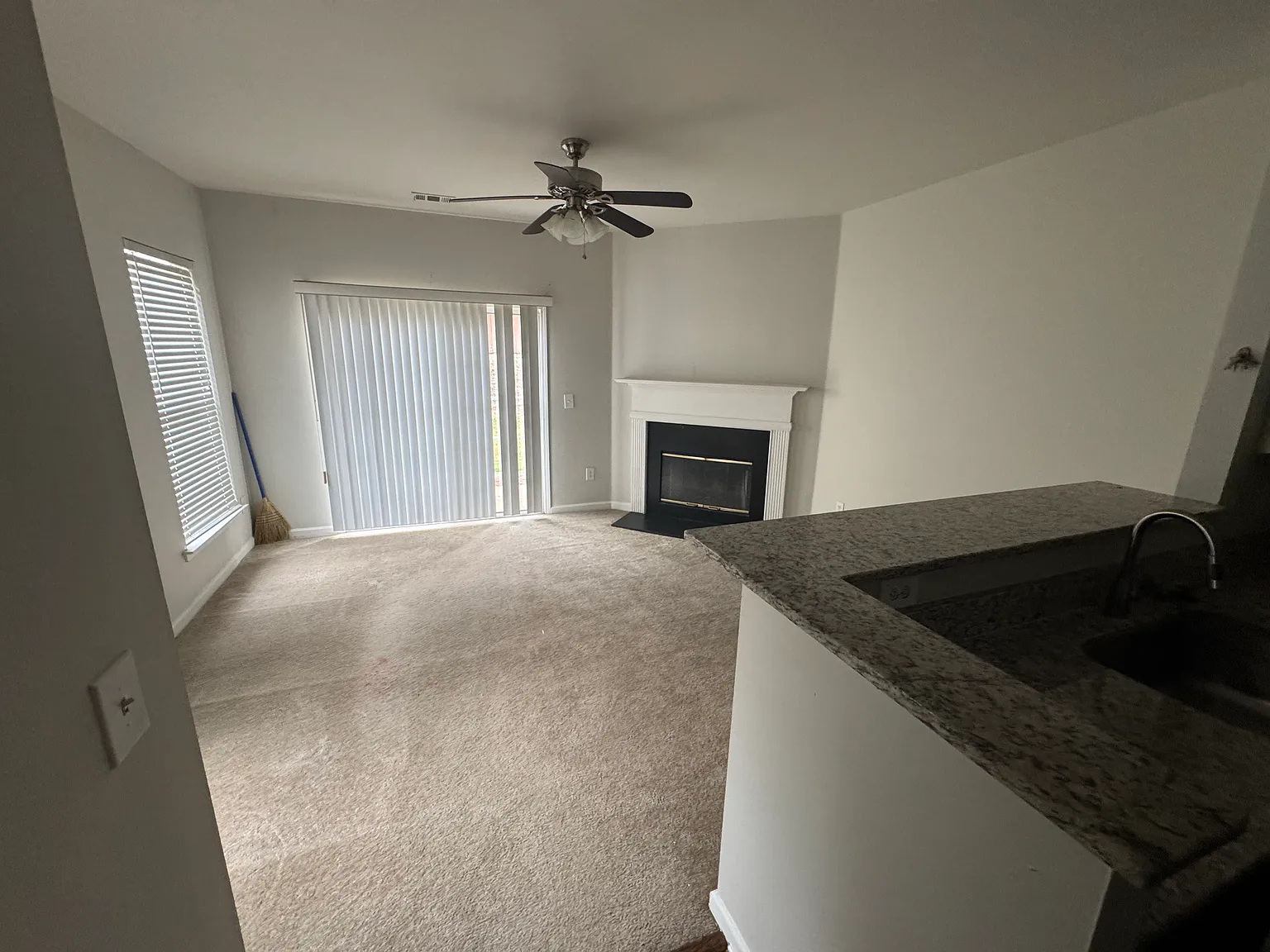 2 bed, 1244 sqft, $1,750 — Photo 4