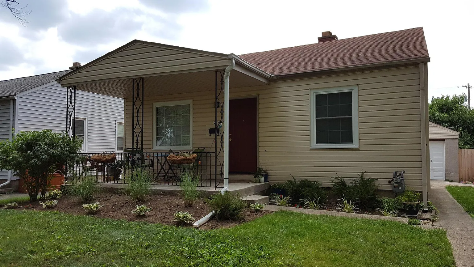 2749 Homecroft Dr photo 1