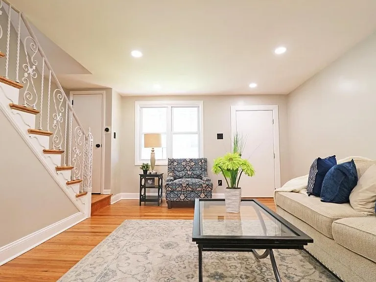 227.1 Gramercy Dr — Photo 12