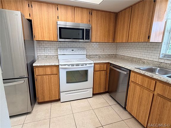 4th image of 1819 Silverwood St