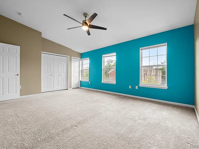 22684 Goddard Rd — Photo 25