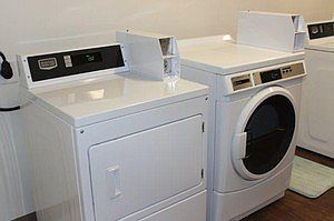 5th image of 3722 Hubbell Ave #220