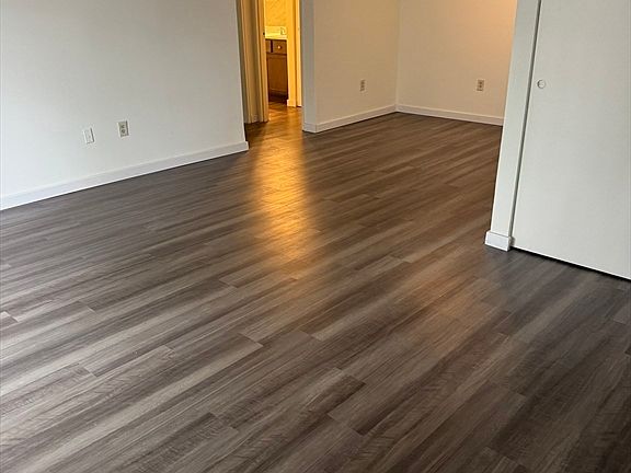 4th image of 4 Village Rock Ln APT 4