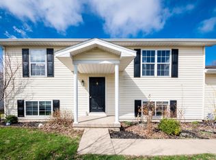 111 Jackson St, Deer Creek, IL 61733