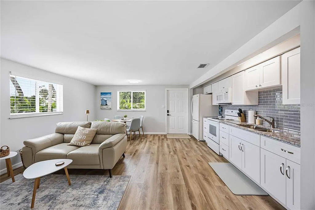 5 bed, 4.0 bath, 600 sqft, $1,800 — Photo 3
