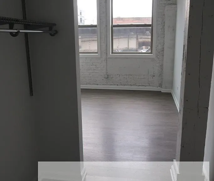 932 W Dakin St #201 — Photo 12