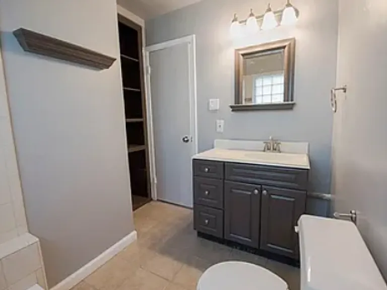 1117 W Tucker Blvd — Photo 5