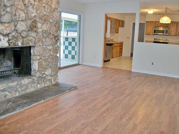5th image of 308 Cambridge Dr