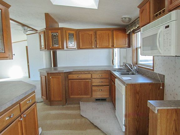 5th image of 14981 E Valley View Dr