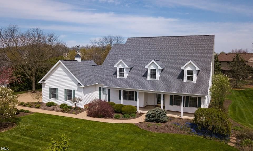 1st image of 1845 Canterbury Ln