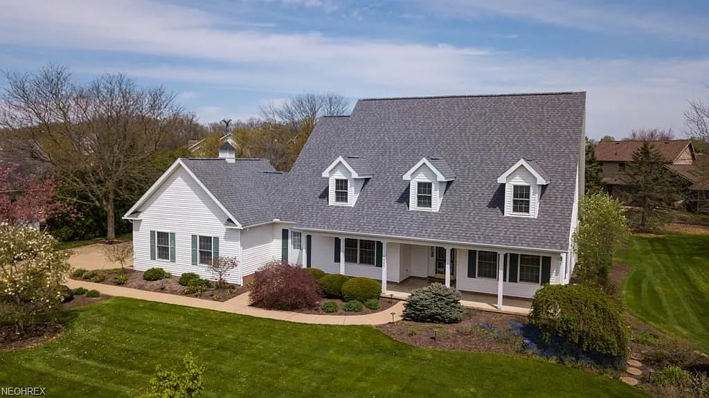 1845 Canterbury Ln photo 1