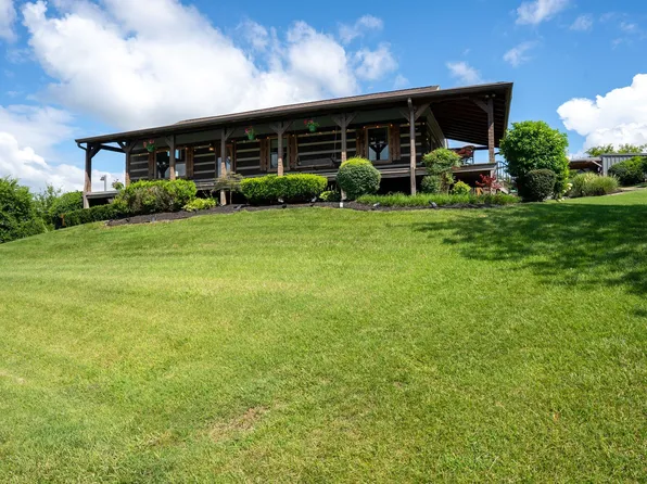 812 New Shackle Island Rd, Hendersonville, TN 37075