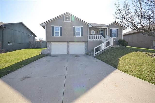 1st image of 721 Lakeview Dr