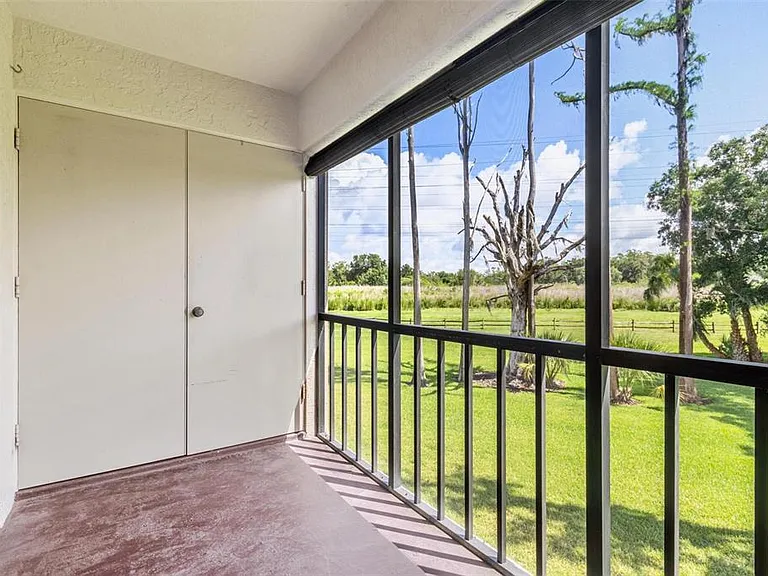 108 Woodlands Ct #108 — Photo 20