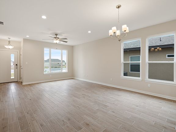 5th image of 2535 Cove Real Dr