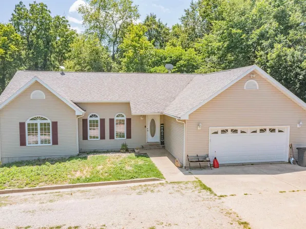 1720 Copple Rd, Walnut Hill, IL 62893