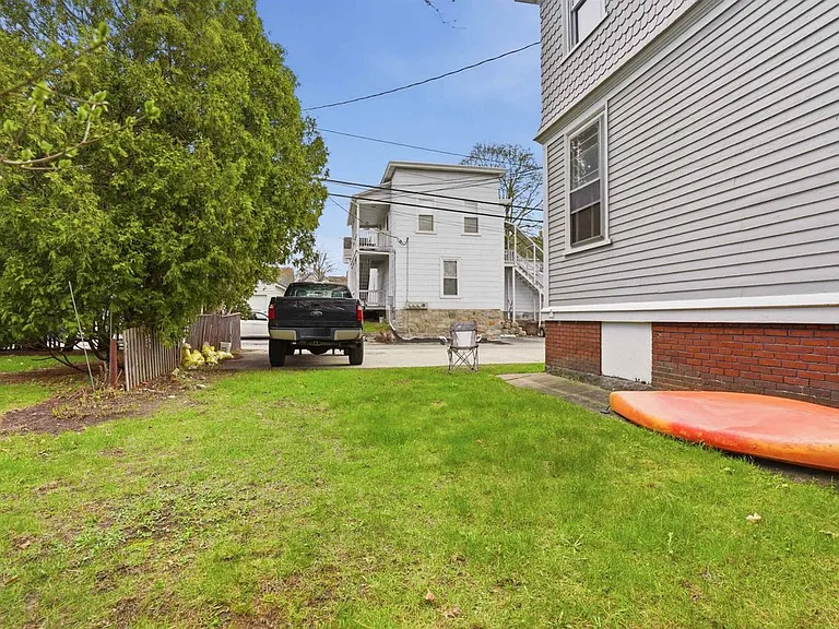 747 Union St #2 — Photo 23