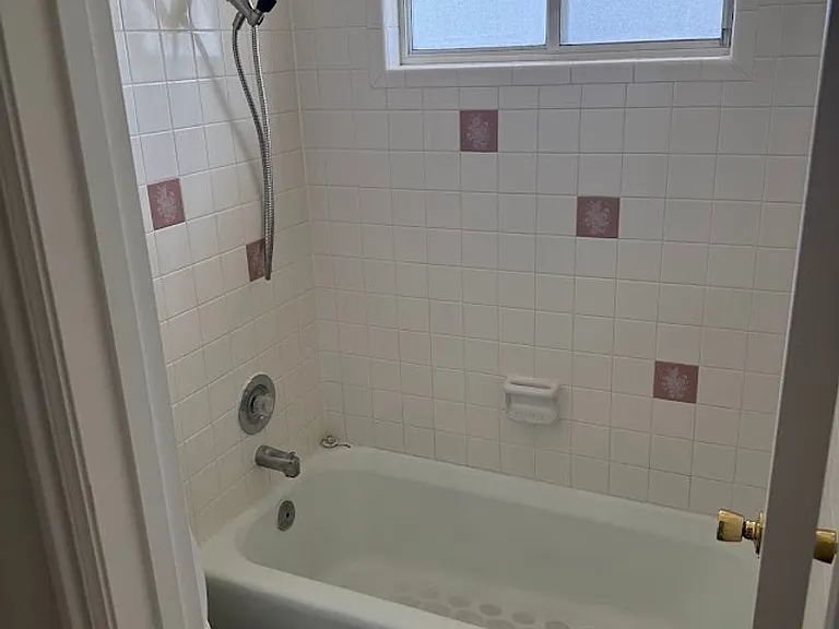 927 S 1635 W — Photo 24