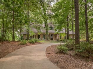 855 Highland Dr, Pineville, LA 71360