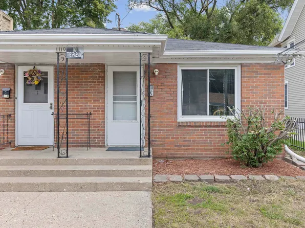 1110 17th Ave, Rockford, IL 61104