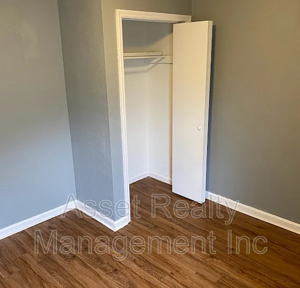 928 Vivian Ave — Photo 13