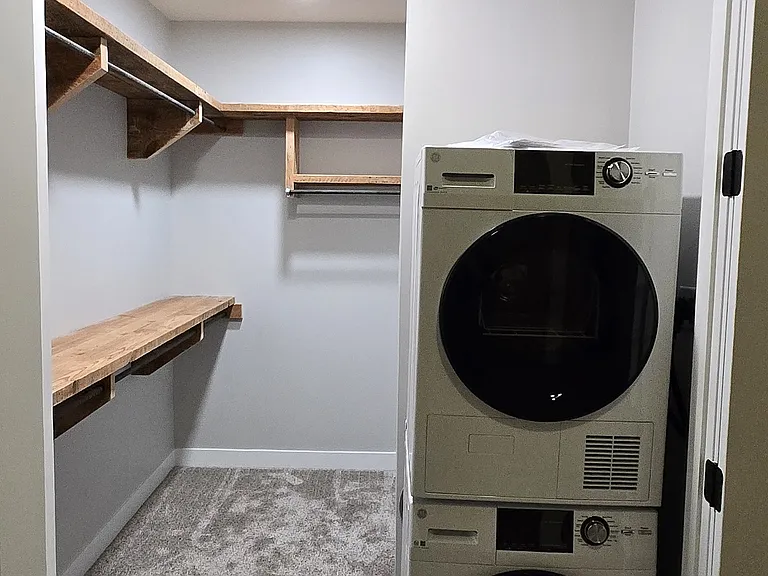 218 N Locust St #205 — Photo 5