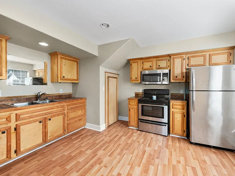 1728 Connorvale Rd #B — Photo 12