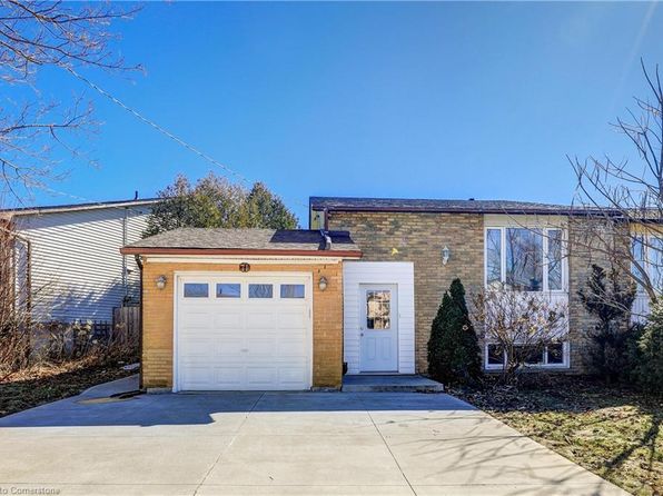 71 Adis Ave, Hamilton, ON L9C 6T9