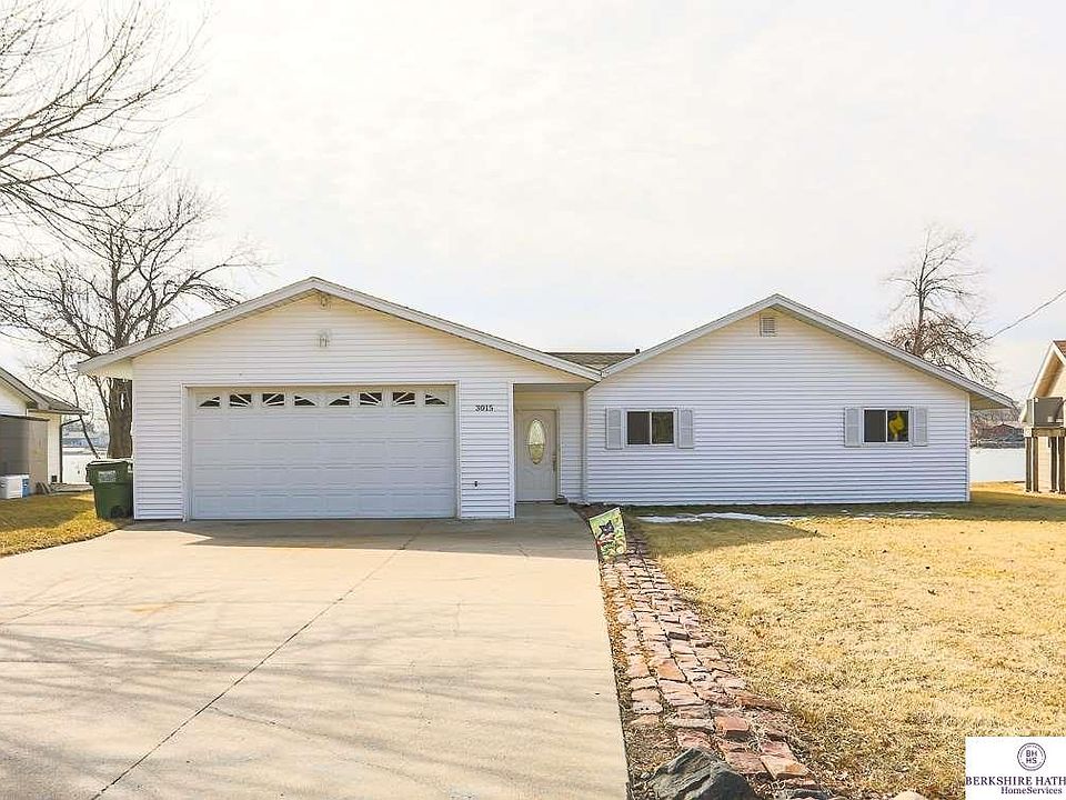 1st image of 3015 Crystal Dr