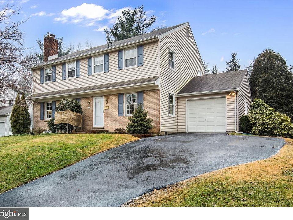 1st image of 121 Delview Dr