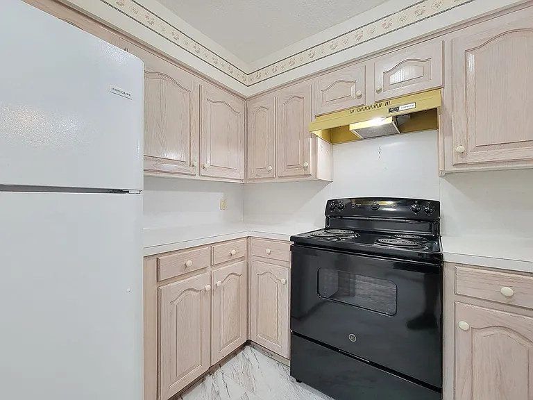 1815 Country Village Blvd — Photo 6