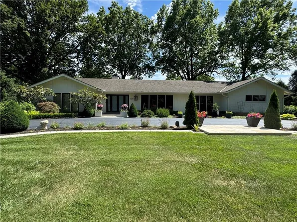 2401 W 68th St, Mission Hills, KS 66208