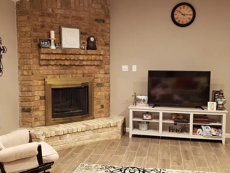 2118 Marot Dr — Photo 3