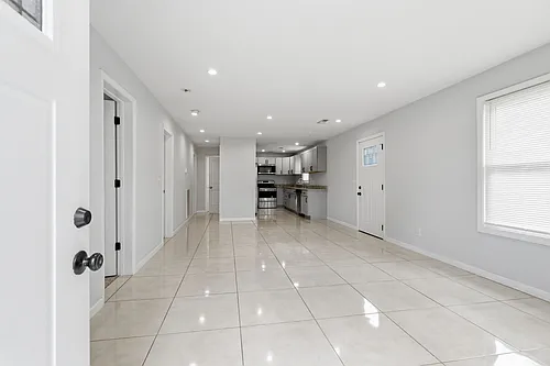 408 Elgin St #B Photo 1